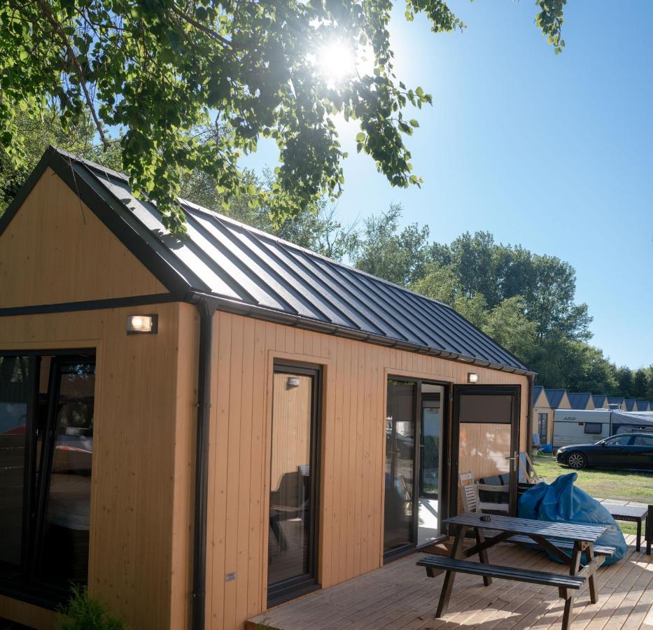 Pod Cyprysami - Surf & Family Resort Jastarnia Eksteriør billede