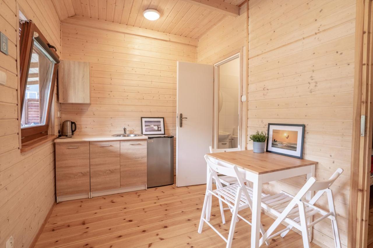 Pod Cyprysami - Surf & Family Resort Jastarnia Eksteriør billede